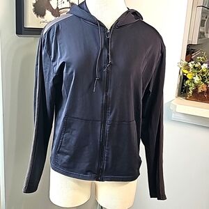 Long eligant legs, black/gray hoodie. Size medium. 2 pockets..